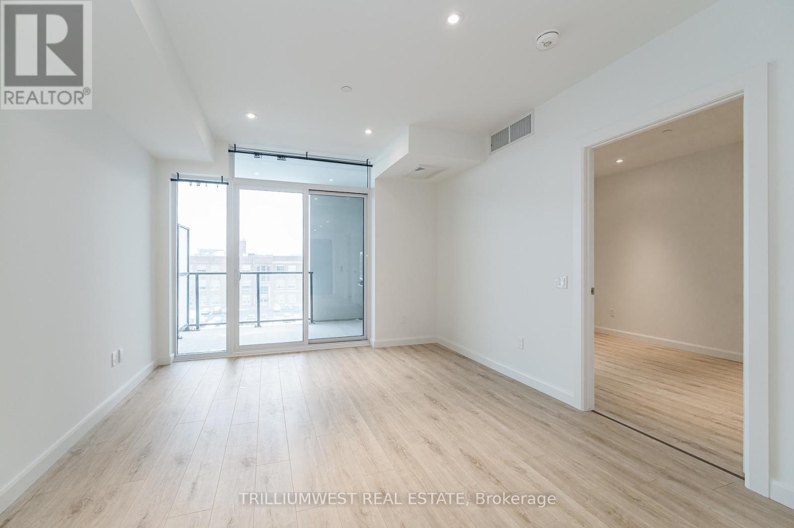 505 - 741 King Street W, Kitchener, Ontario  N2G 1E5 - Photo 8 - X12443026