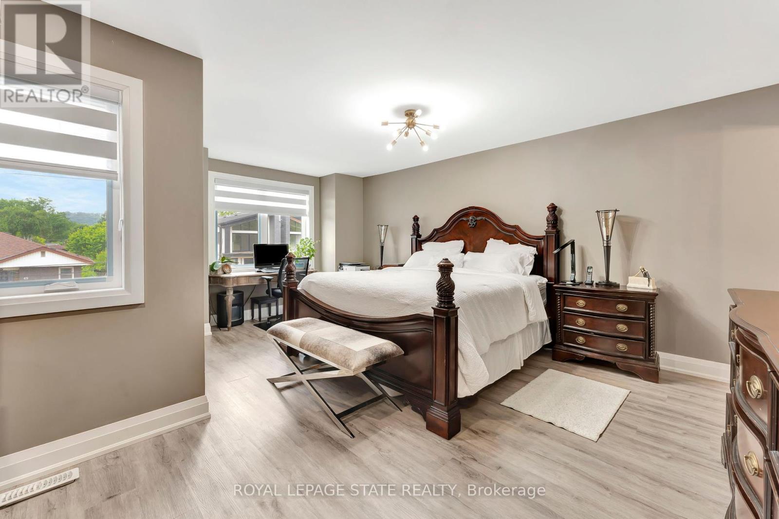 74 Melbourne Street, Hamilton (Kirkendall), Ontario  L8P 2A6 - Photo 26 - X12443071