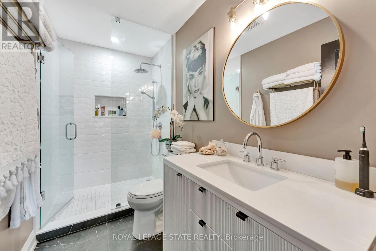 74 Melbourne Street, Hamilton (Kirkendall), Ontario  L8P 2A6 - Photo 28 - X12443071