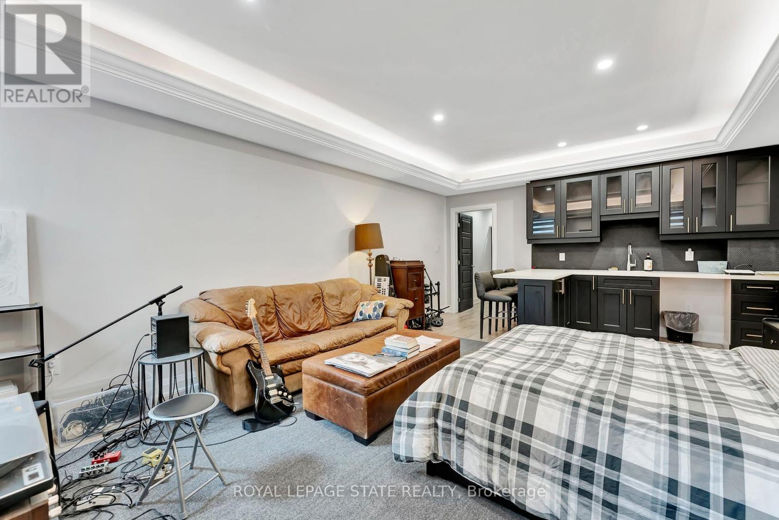 74 Melbourne Street, Hamilton (Kirkendall), Ontario  L8P 2A6 - Photo 39 - X12443071
