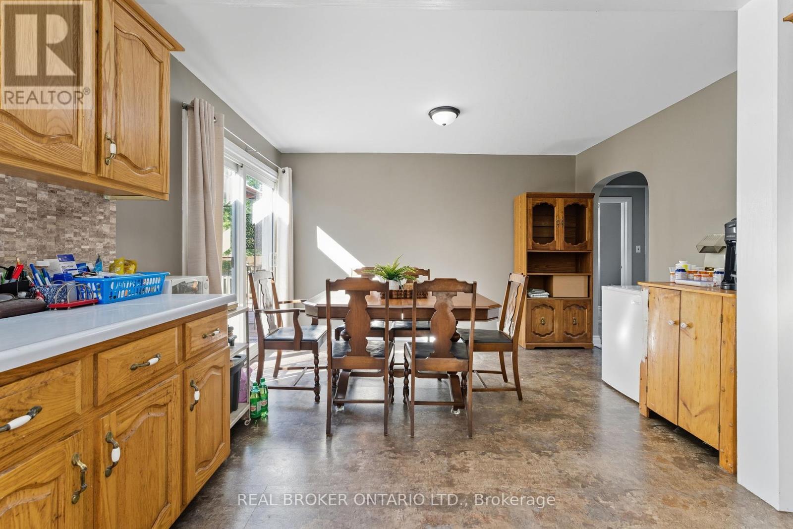 36 Gibson Drive, Norfolk (Simcoe), Ontario  N3Y 3L3 - Photo 15 - X12443094