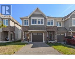 526 JACKDAW AVENUE, Ottawa, Ontario