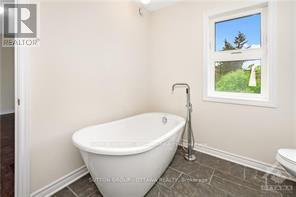 183 Presland Road, Ottawa, Ontario  K1K 2C1 - Photo 16 - X12443233