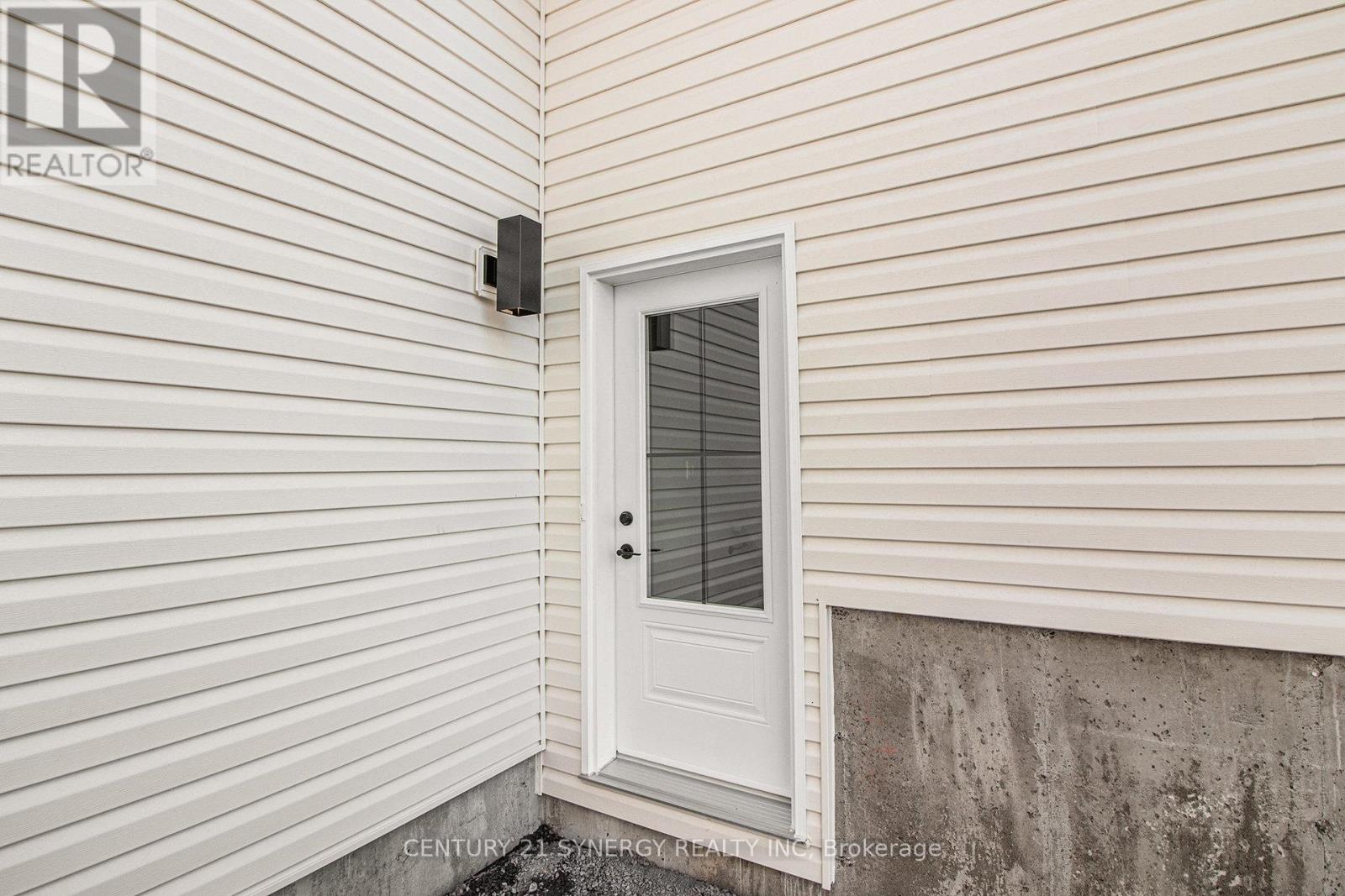 B - 60 Helen Street, North Stormont, Ontario  K0A 1R0 - Photo 2 - X12443247