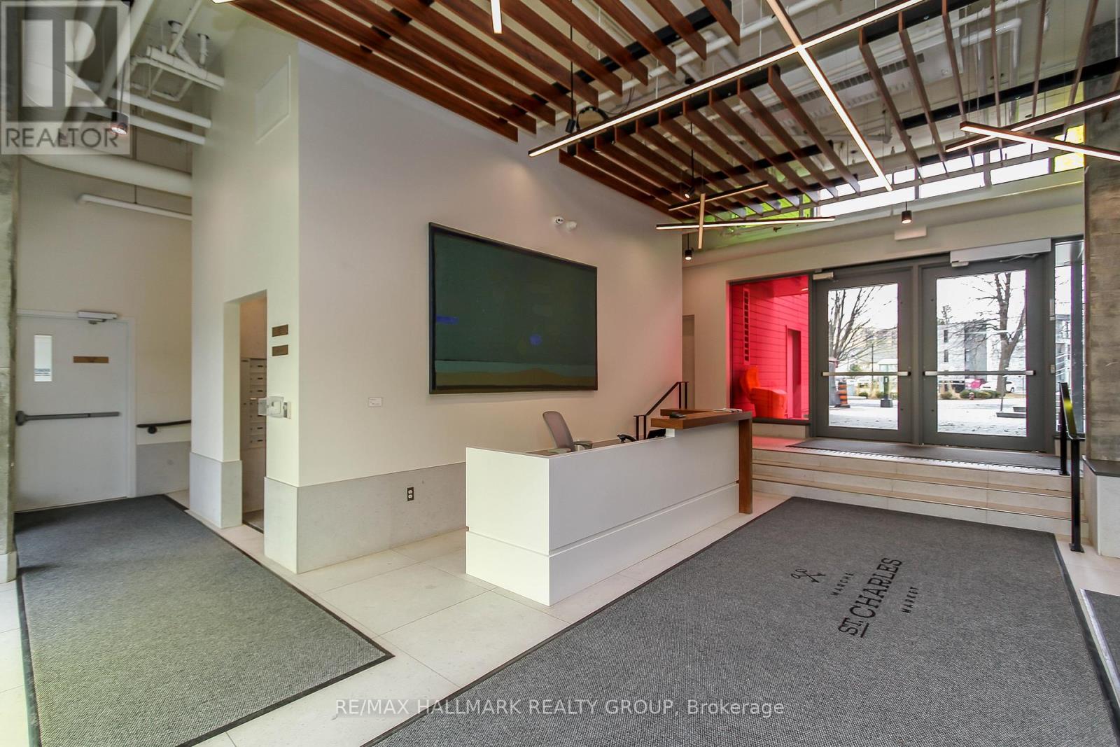 409 - 135 Barrette Street, Ottawa, Ontario  K1L 7Z9 - Photo 5 - X12443273