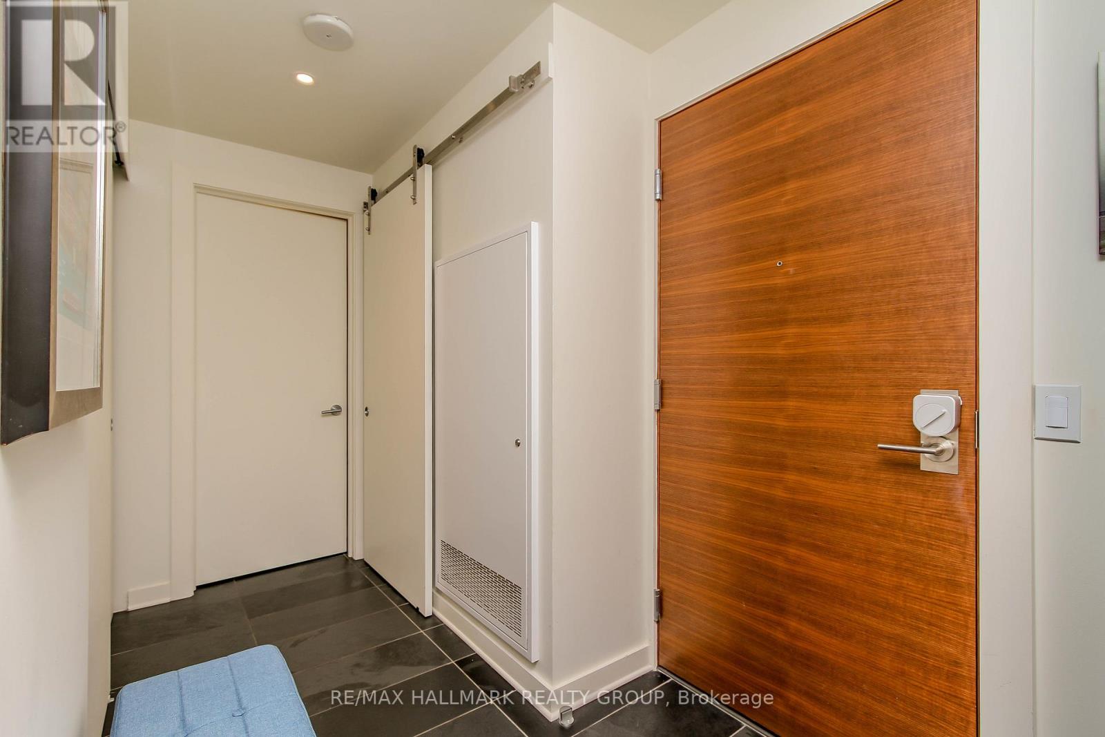 409 - 135 Barrette Street, Ottawa, Ontario  K1L 7Z9 - Photo 8 - X12443273