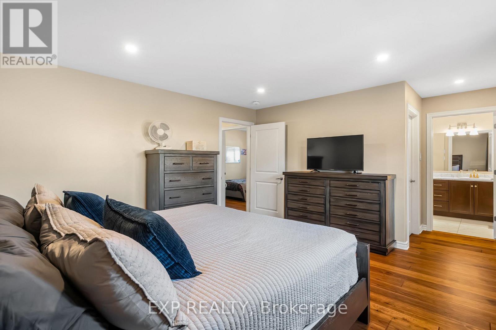 86 Horton Street, Mississippi Mills, Ontario  K0A 1A0 - Photo 22 - X12443297