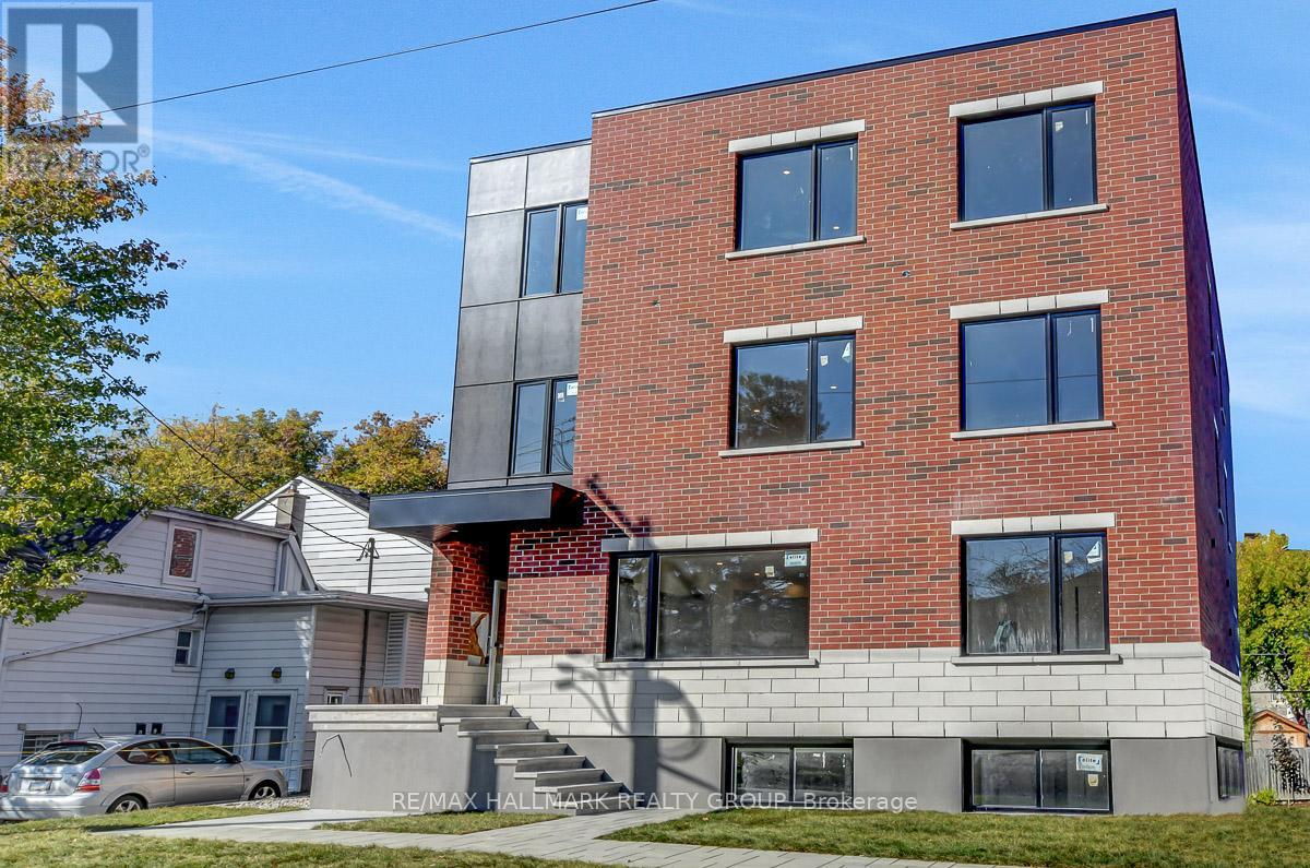 5 - 199 Columbus Avenue, Ottawa, Ontario  K1K 1P7 - Photo 2 - X12443336
