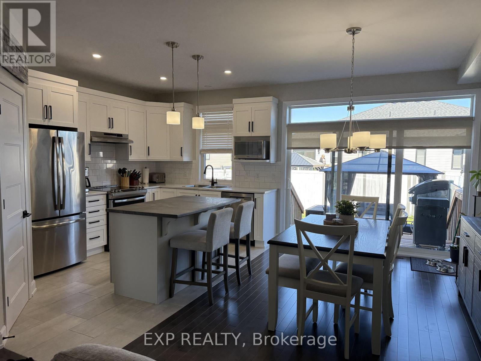 2014 Berne Street, Russell, Ontario  K0A 1W0 - Photo 4 - X12443348