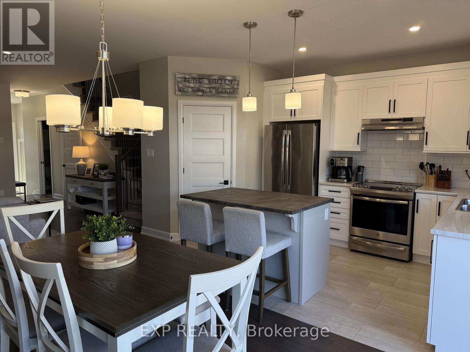 2014 Berne Street, Russell, Ontario  K0A 1W0 - Photo 6 - X12443348