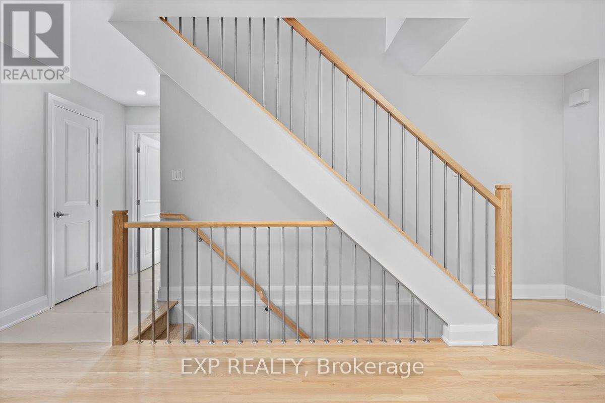 18 Ivylea Street, Ottawa, Ontario  K2G 4X5 - Photo 15 - X12443374