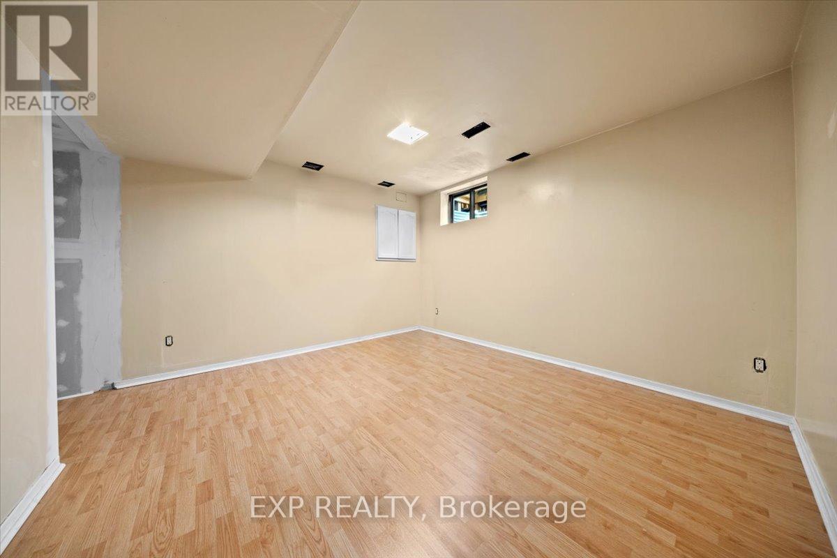18 Ivylea Street, Ottawa, Ontario  K2G 4X5 - Photo 29 - X12443374