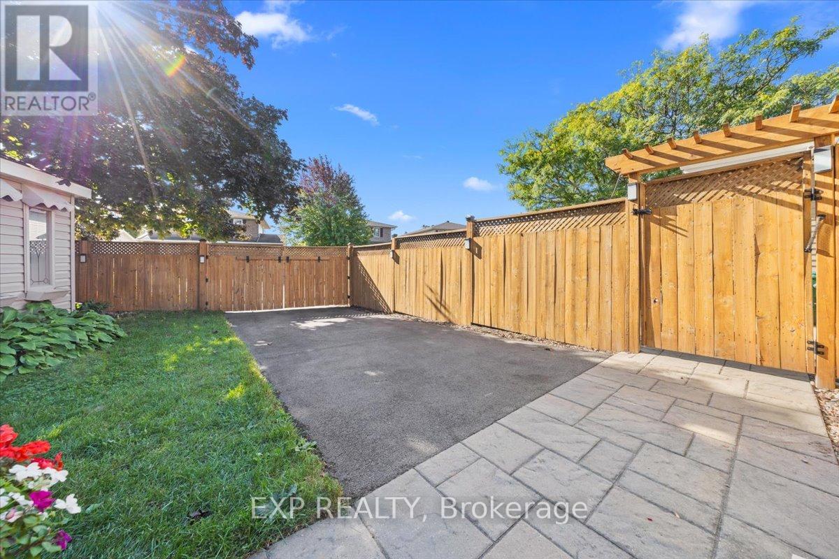 18 Ivylea Street, Ottawa, Ontario  K2G 4X5 - Photo 31 - X12443374