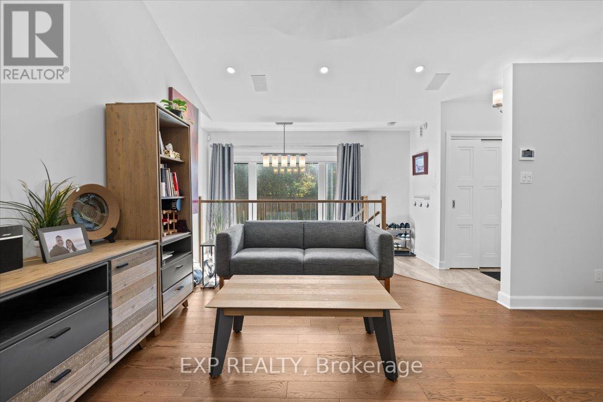 18 Ivylea Street, Ottawa, Ontario  K2G 4X5 - Photo 39 - X12443374
