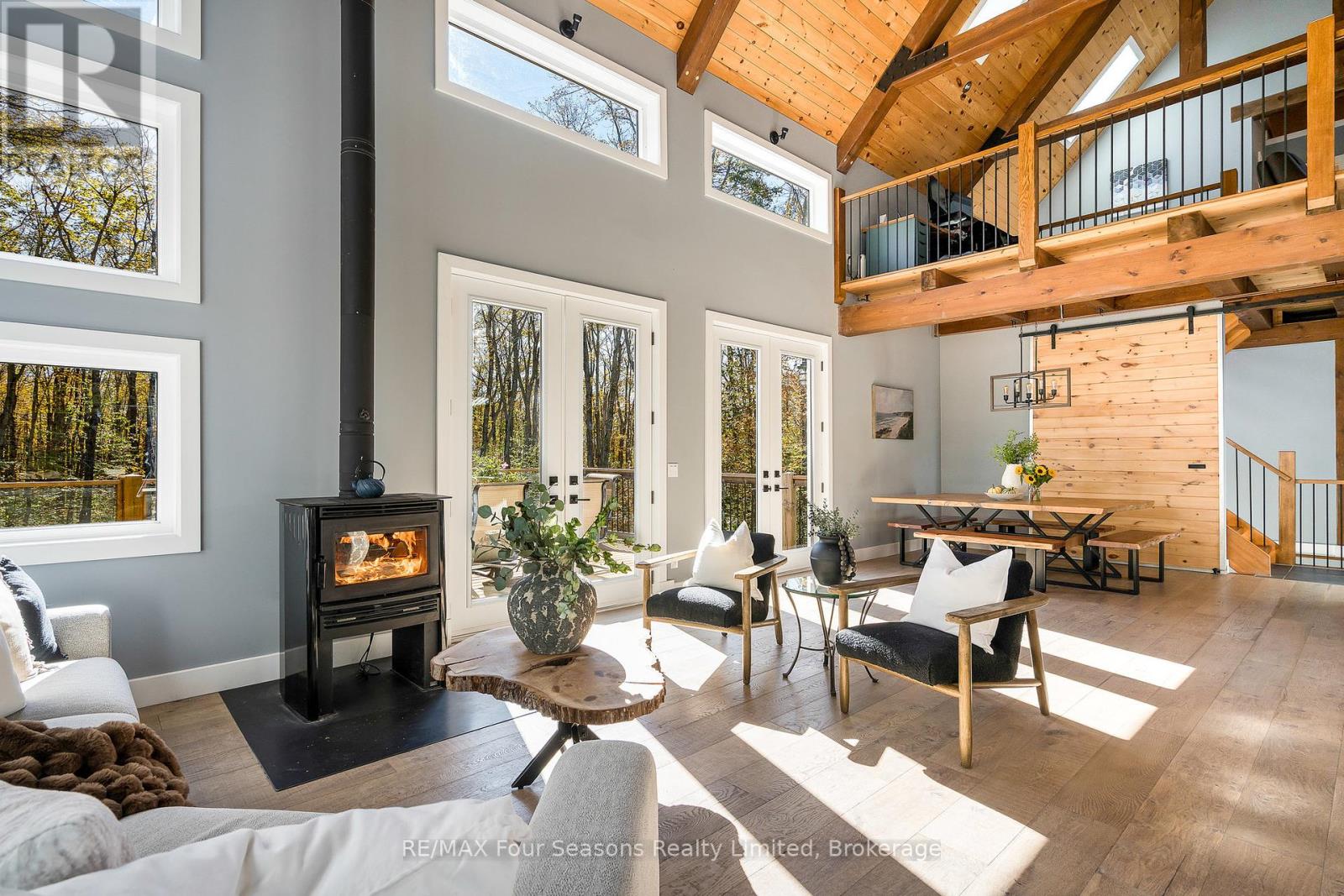589108 Grey Road 19, Blue Mountains, Ontario  N0H 2E0 - Photo 3 - X12443335