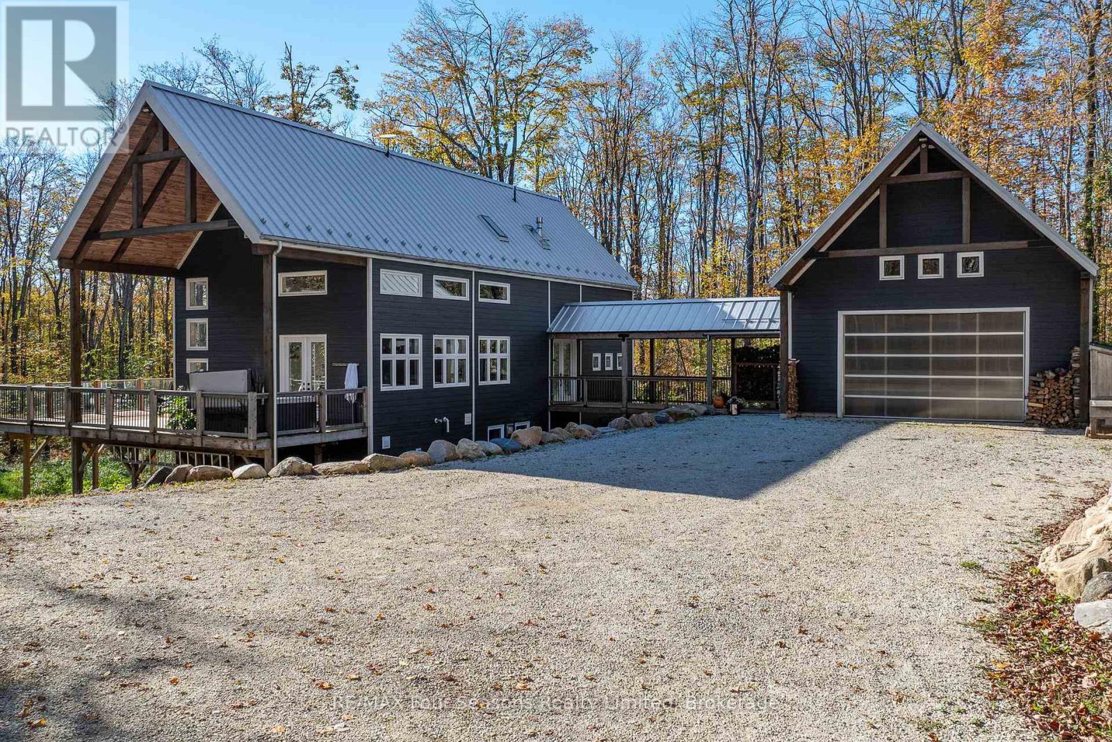 589108 Grey Road 19, Blue Mountains, Ontario  N0H 2E0 - Photo 39 - X12443335