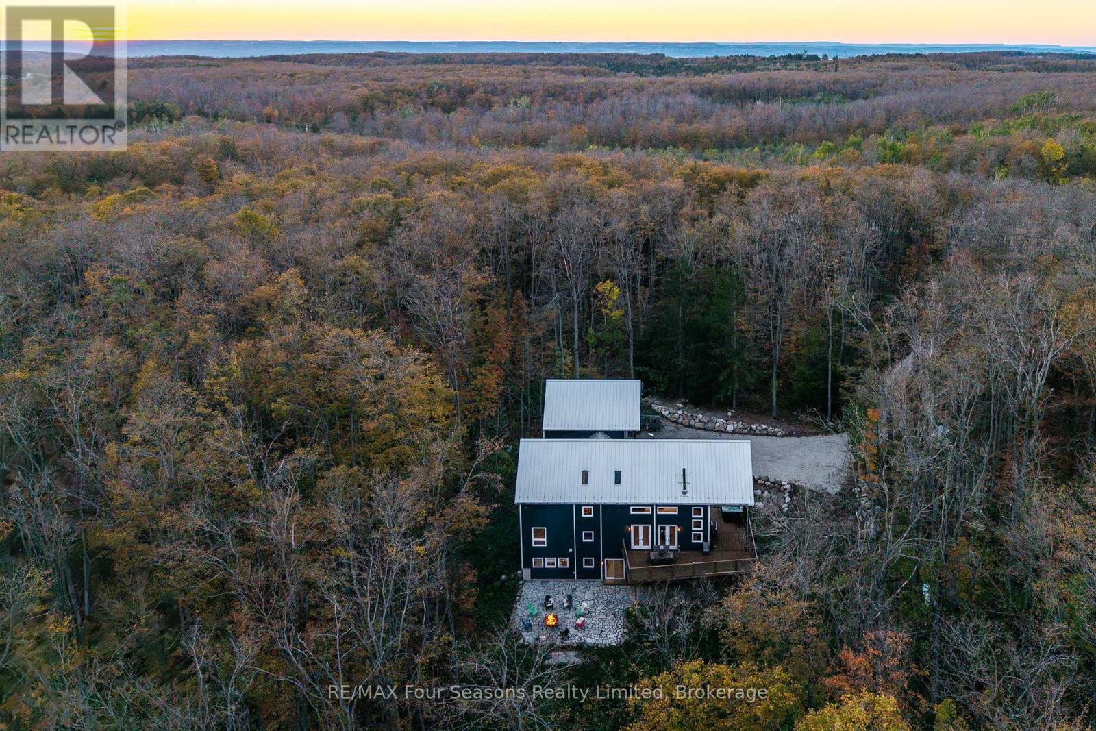 589108 Grey Road 19, Blue Mountains, Ontario  N0H 2E0 - Photo 41 - X12443335