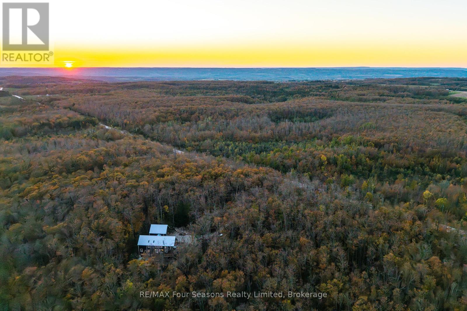 589108 Grey Road 19, Blue Mountains, Ontario  N0H 2E0 - Photo 47 - X12443335