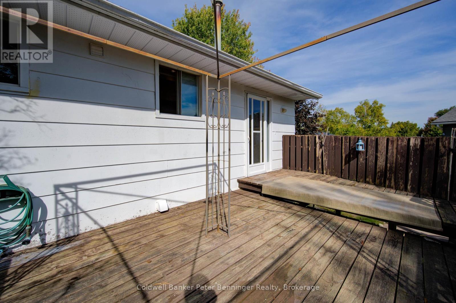 539 Pioneer Drive, Kitchener, Ontario  N2P 1P3 - Photo 28 - X12443355