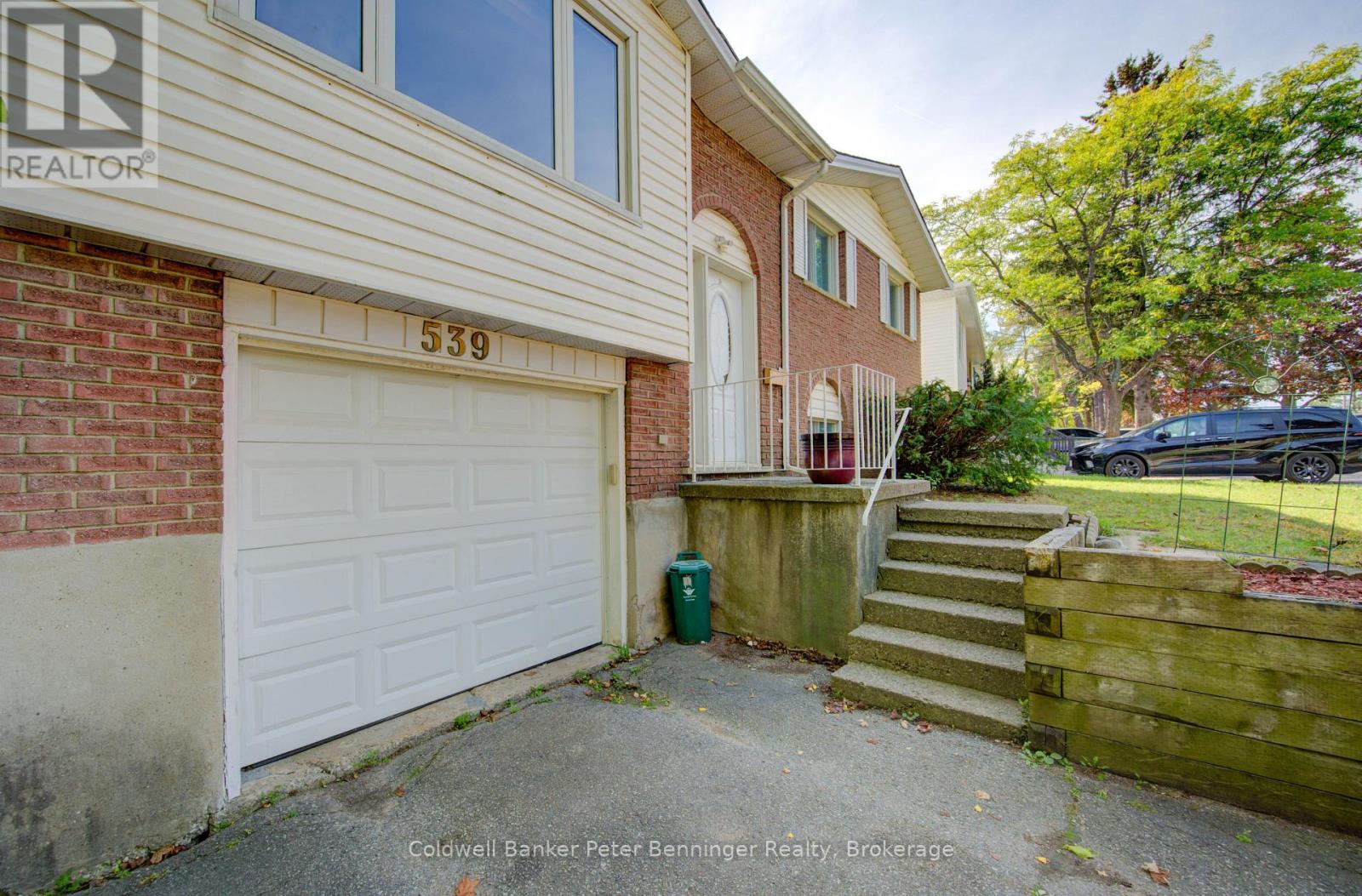 539 Pioneer Drive, Kitchener, Ontario  N2P 1P3 - Photo 4 - X12443355