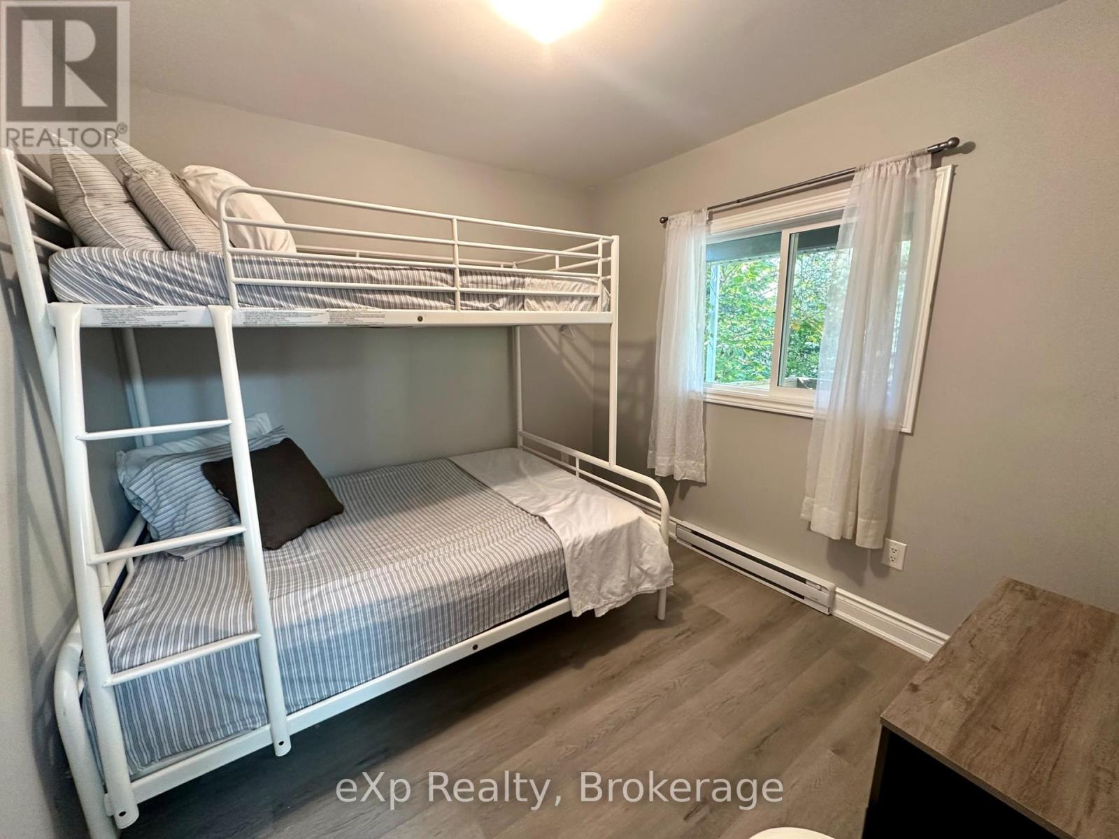 61 Robert Road W, Huntsville, Ontario  P1H 1L4 - Photo 13 - X12443364