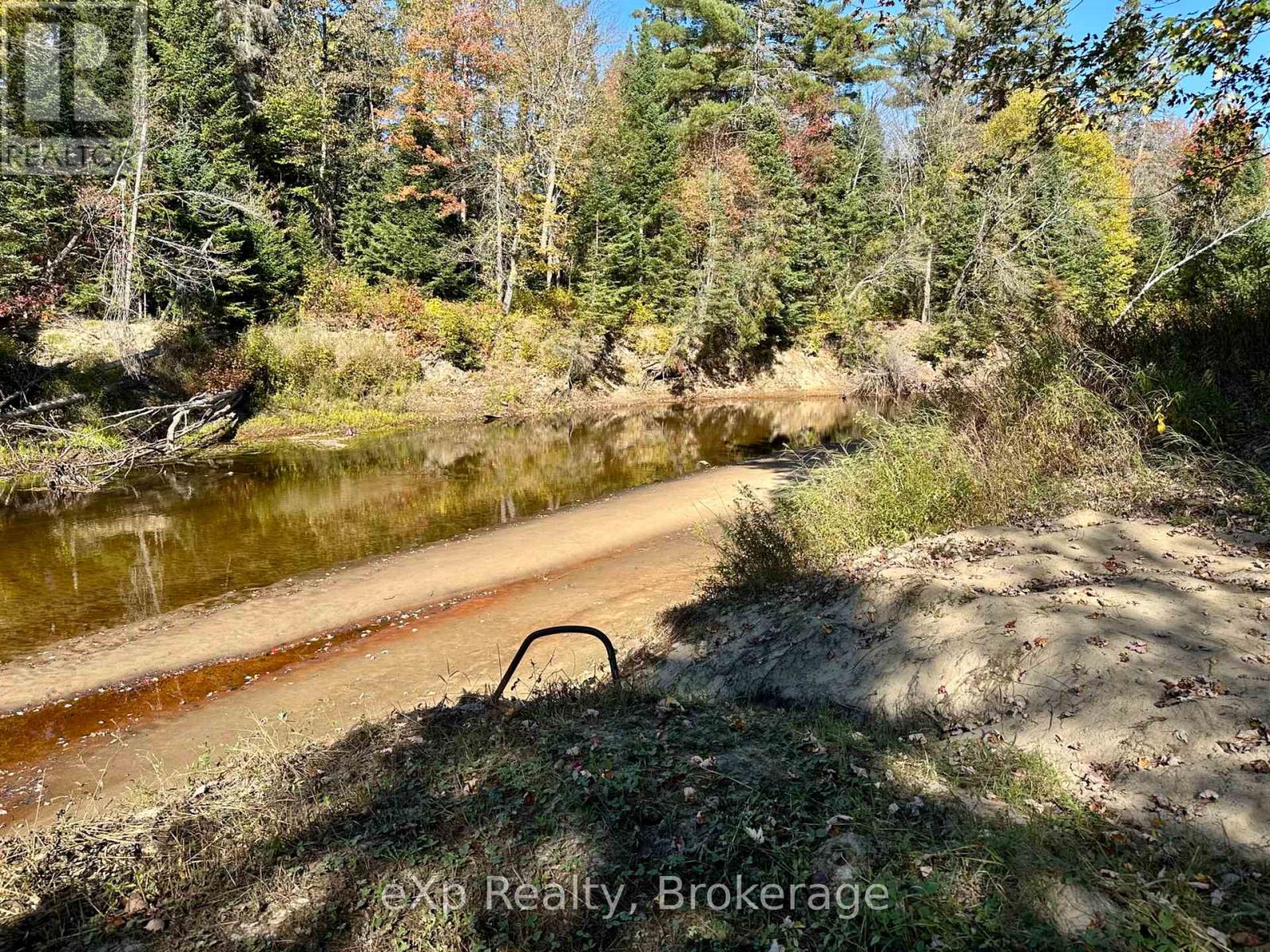 61 Robert Road W, Huntsville, Ontario  P1H 1L4 - Photo 17 - X12443364