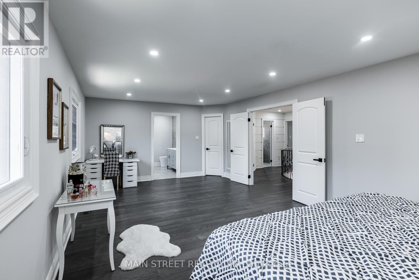 36 Nelson Circle, Newmarket (Armitage), Ontario  L3X 1R2 - Photo 23 - N12443126