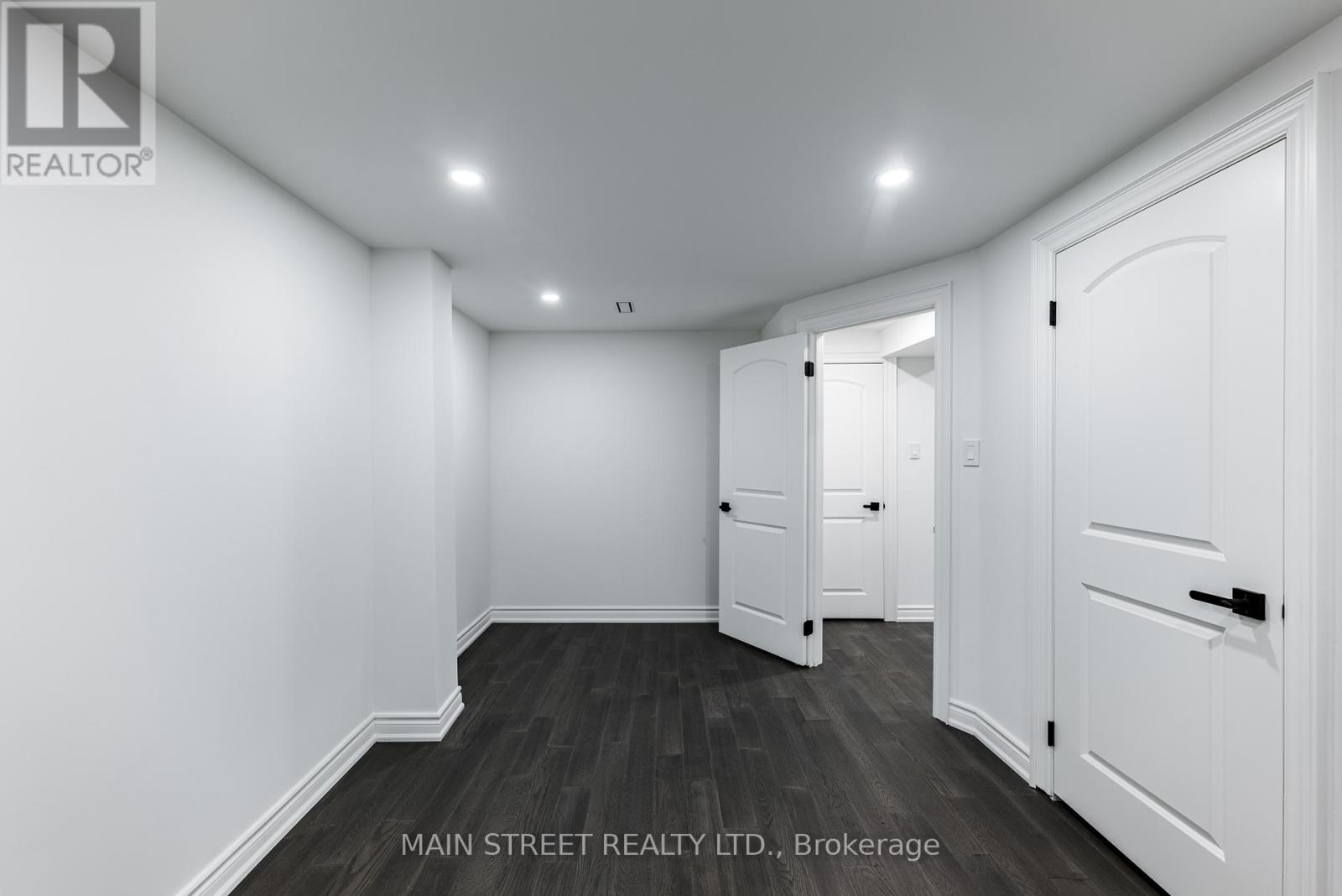 36 Nelson Circle, Newmarket (Armitage), Ontario  L3X 1R2 - Photo 37 - N12443126