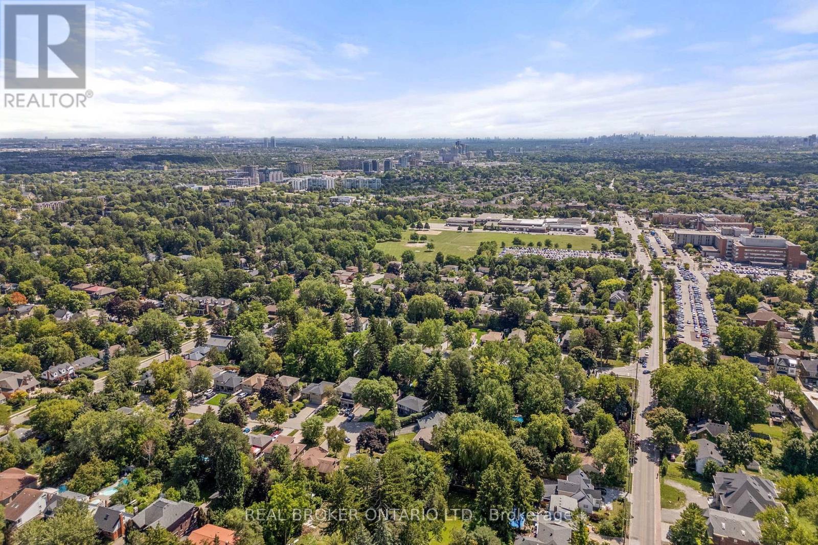 240 Rosemar Gardens, Richmond Hill (Mill Pond), Ontario  L4C 3Z9 - Photo 38 - N12443134