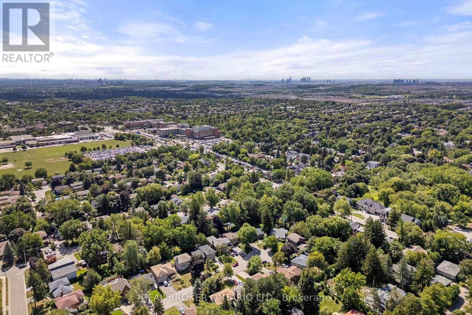 240 Rosemar Gardens, Richmond Hill (Mill Pond), Ontario  L4C 3Z9 - Photo 39 - N12443134