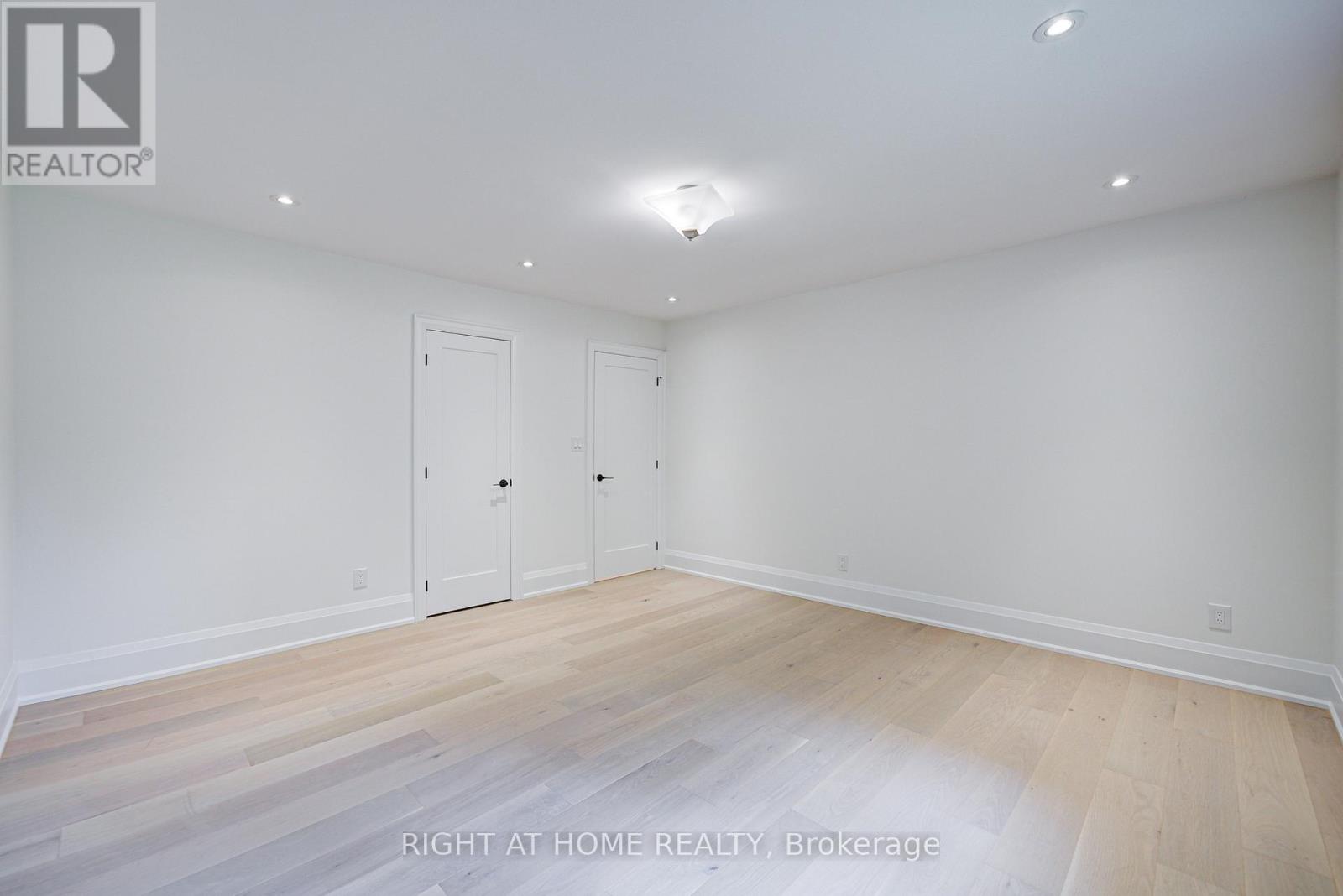 26375 Woodbine Avenue, Georgina (Historic Lakeshore Communities), Ontario  L4P 3E9 - Photo 14 - N12443178
