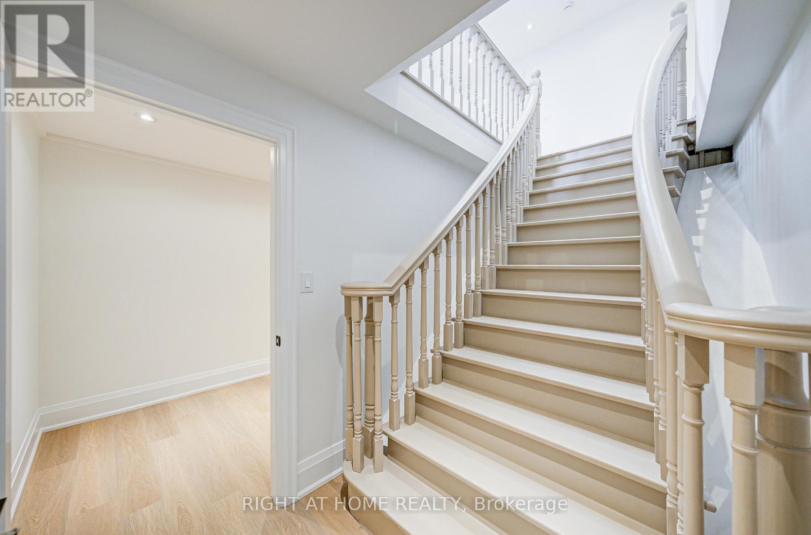 26375 Woodbine Avenue, Georgina (Historic Lakeshore Communities), Ontario  L4P 3E9 - Photo 20 - N12443178
