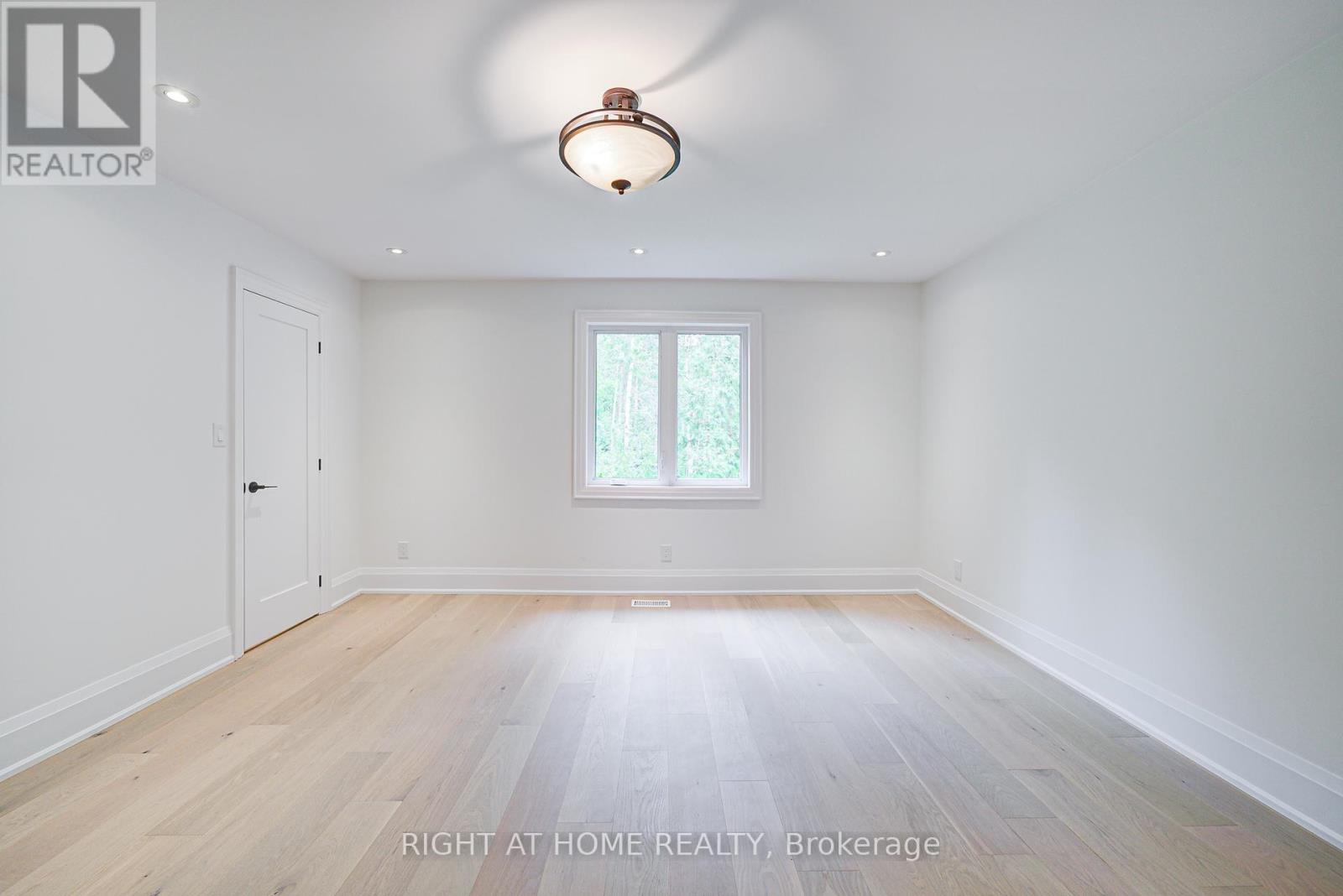 26375 Woodbine Avenue, Georgina (Historic Lakeshore Communities), Ontario  L4P 3E9 - Photo 29 - N12443178