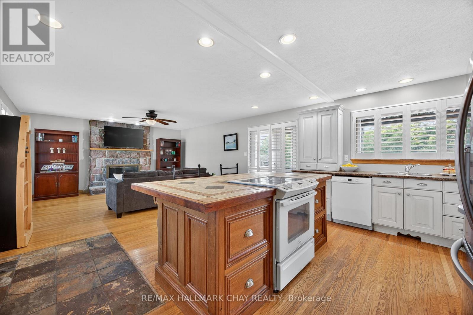 451 Jamieson Drive, Orillia, Ontario  L3V 4Y6 - Photo 4 - S12443161