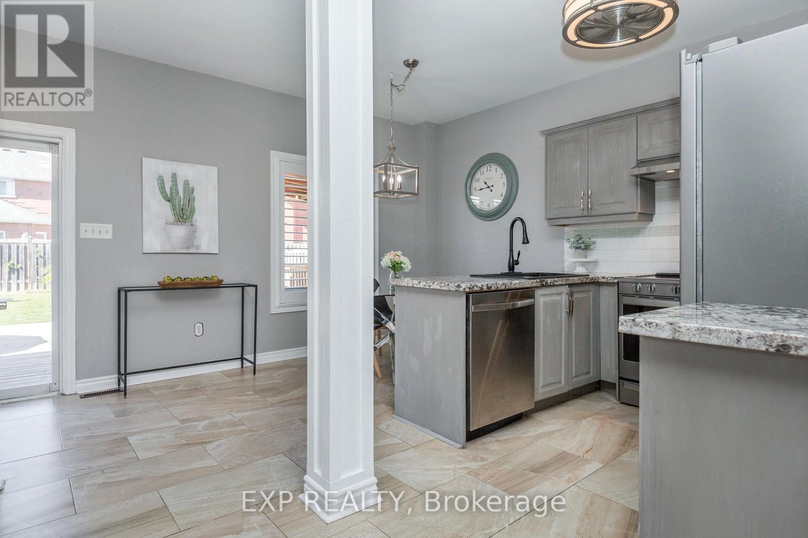 314 Country Lane, Barrie (Painswick South), Ontario  L4N 5Z6 - Photo 7 - S12443166