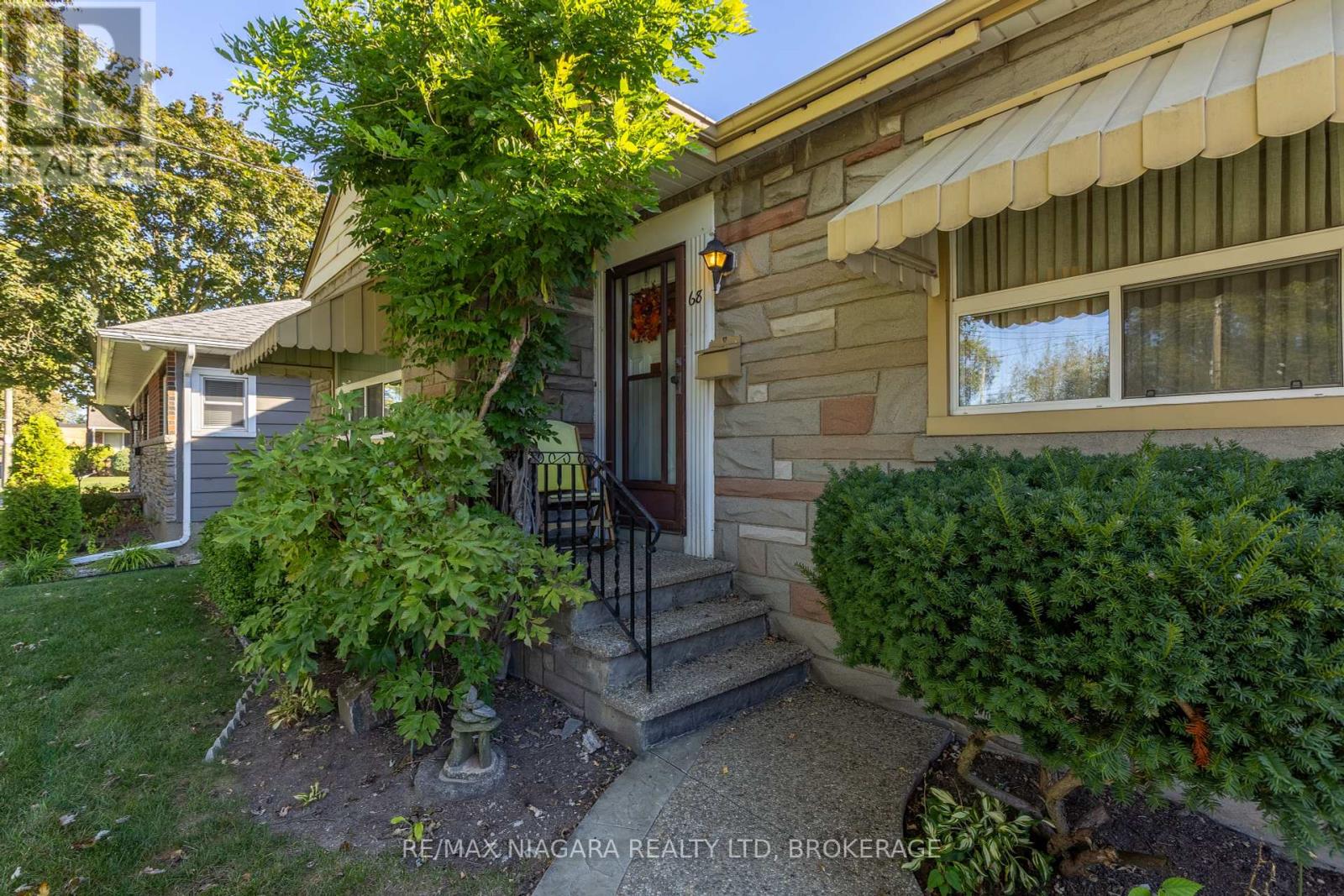 68 Connaught Avenue, Welland (Prince Charles), Ontario  L3C 1G5 - Photo 3 - X12443254