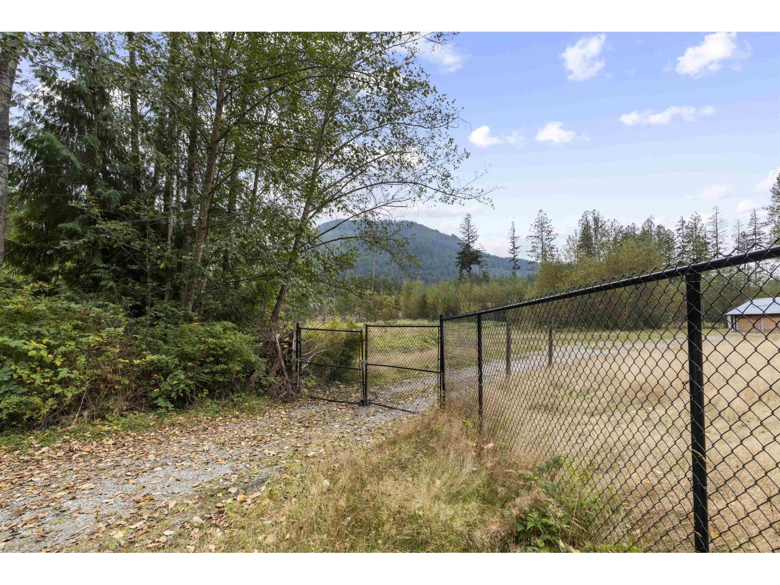 32482 Dewdney Trunk Road, Mission, British Columbia  V2V 7E8 - Photo 9 - C8072719