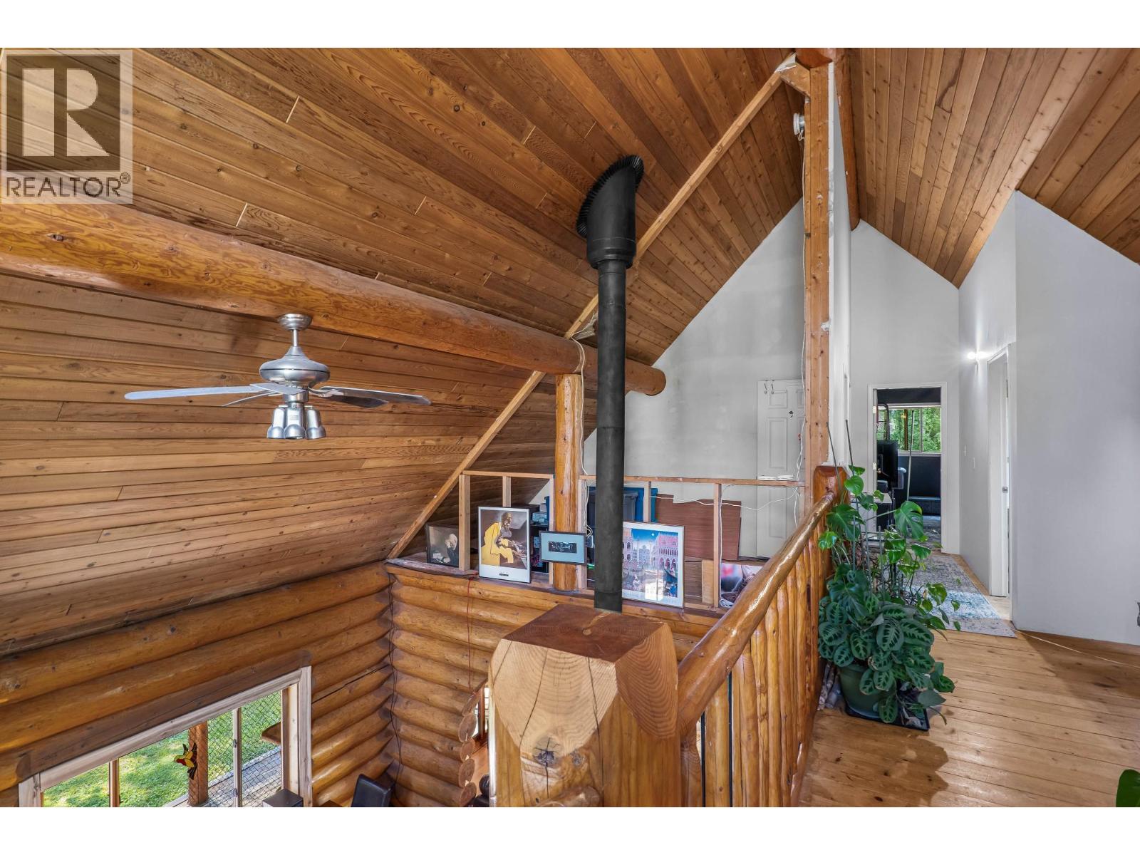 6041 Creek Side Road, Barriere, British Columbia  V0E 1E0 - Photo 11 - 10337766