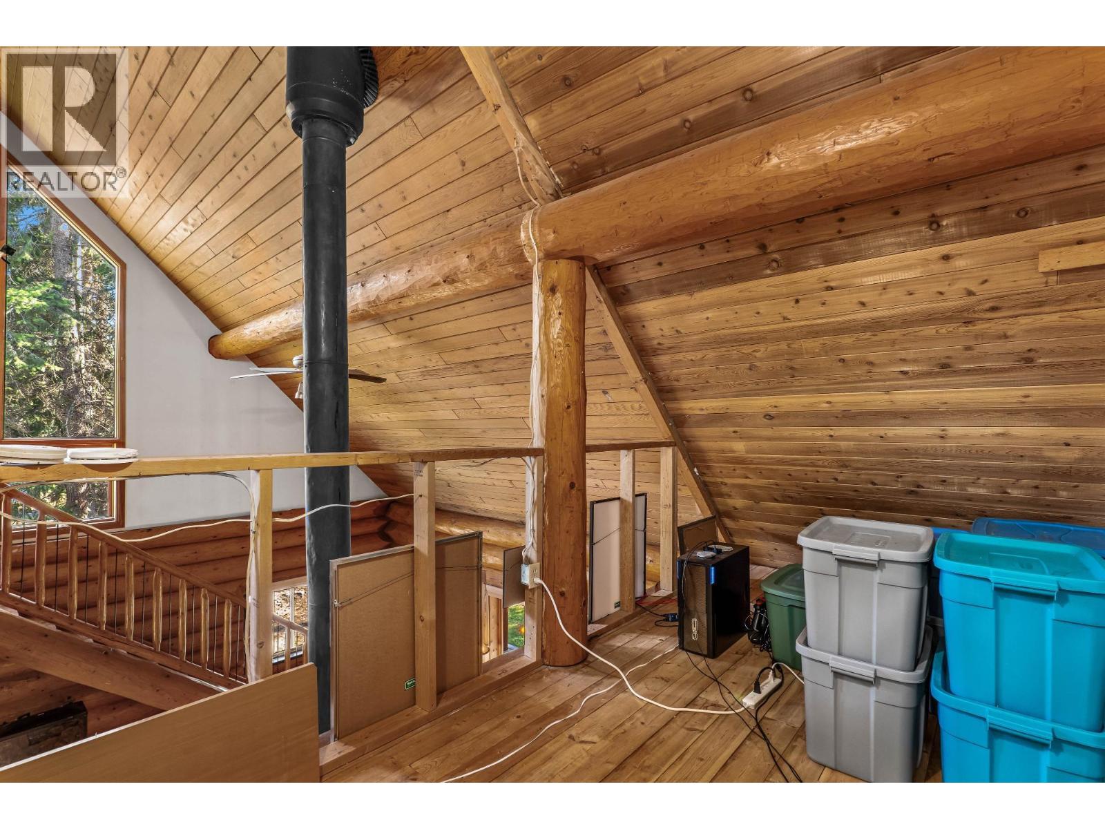 6041 Creek Side Road, Barriere, British Columbia  V0E 1E0 - Photo 12 - 10337766