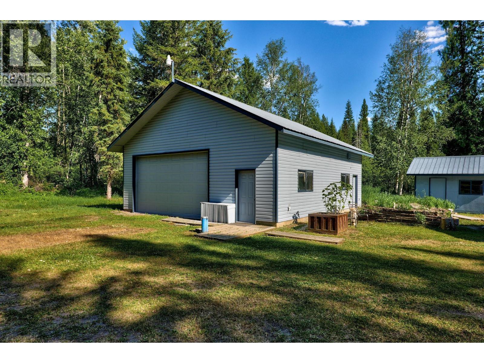 6041 Creek Side Road, Barriere, British Columbia  V0E 1E0 - Photo 23 - 10337766