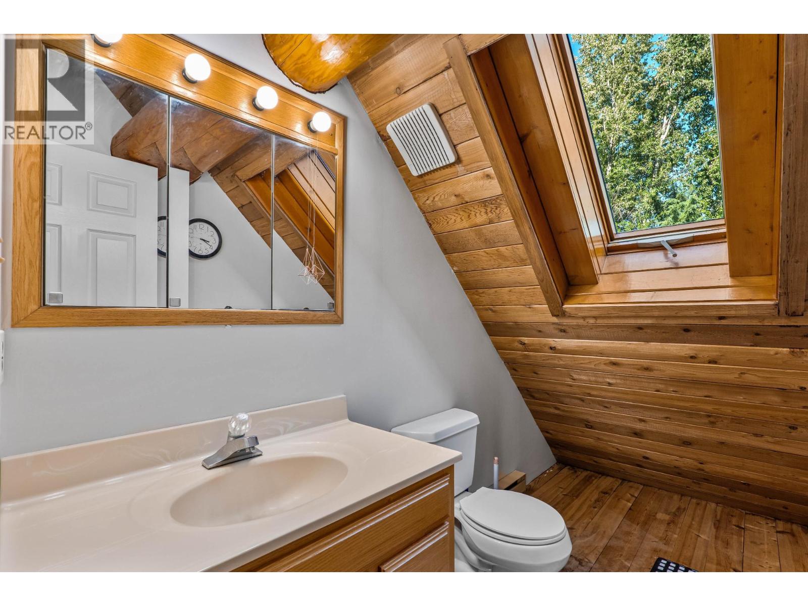 6041 Creek Side Road, Barriere, British Columbia  V0E 1E0 - Photo 18 - 10337766