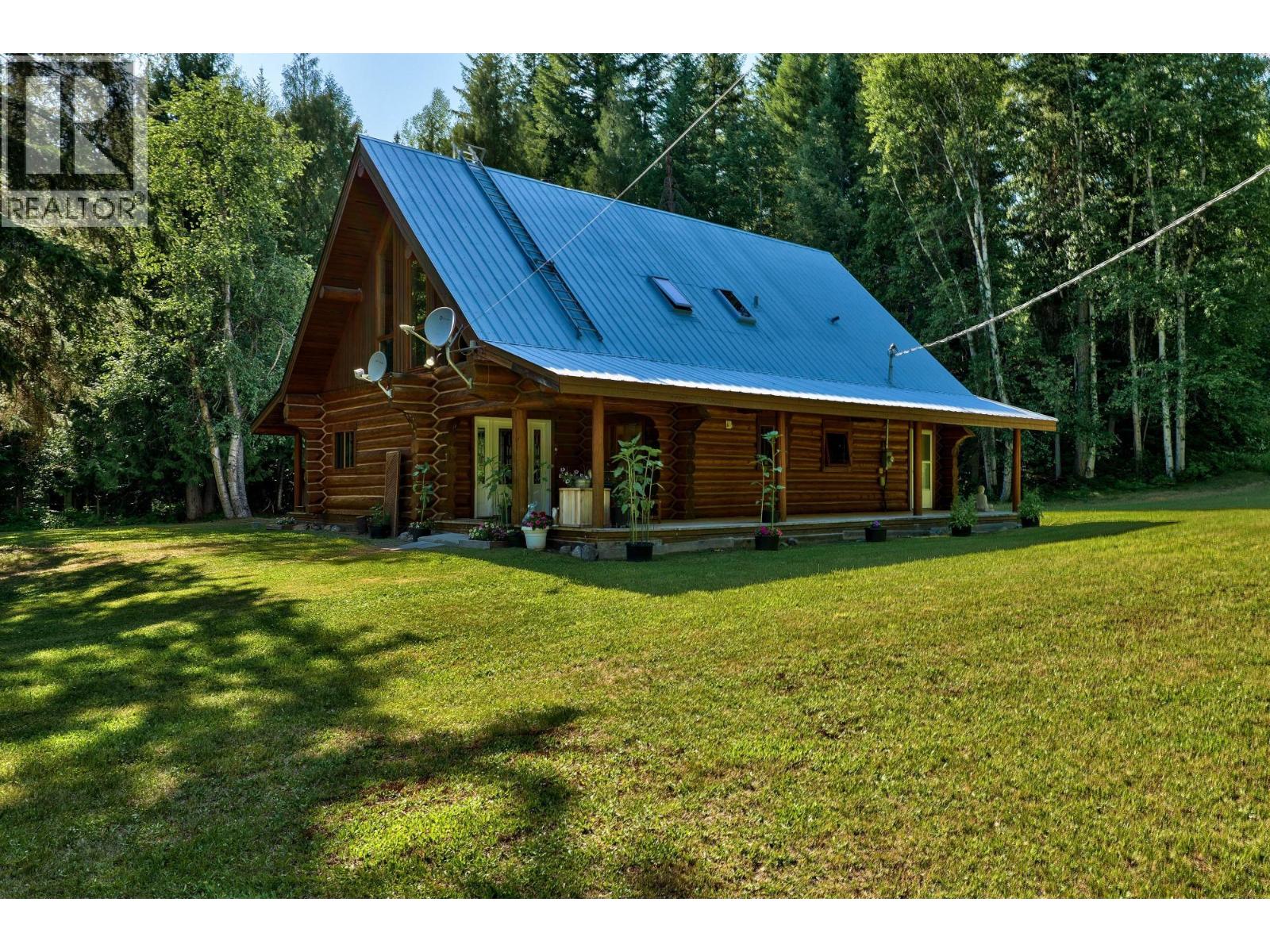 6041 Creek Side Road, Barriere, British Columbia  V0E 1E0 - Photo 3 - 10337766