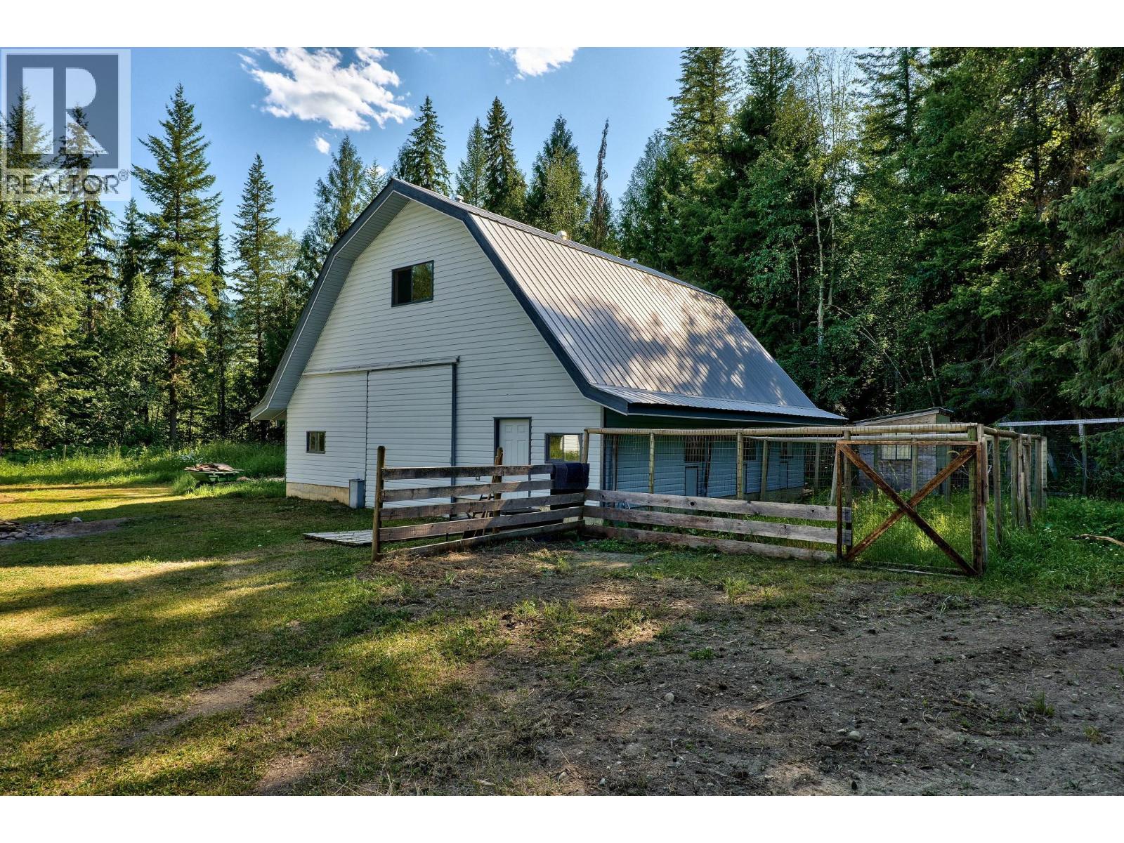 6041 Creek Side Road, Barriere, British Columbia  V0E 1E0 - Photo 25 - 10337766