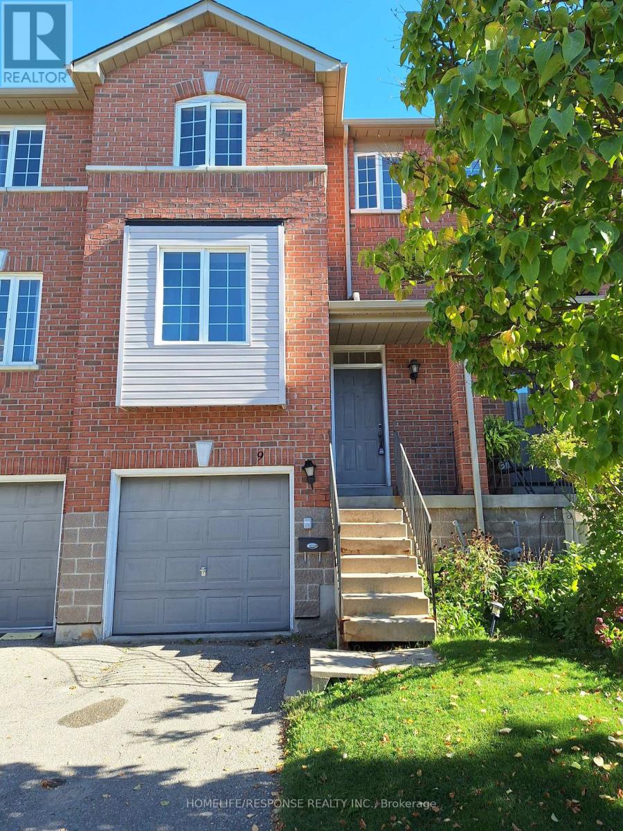 9 - 120 RAILROAD STREET, Brampton, Ontario
