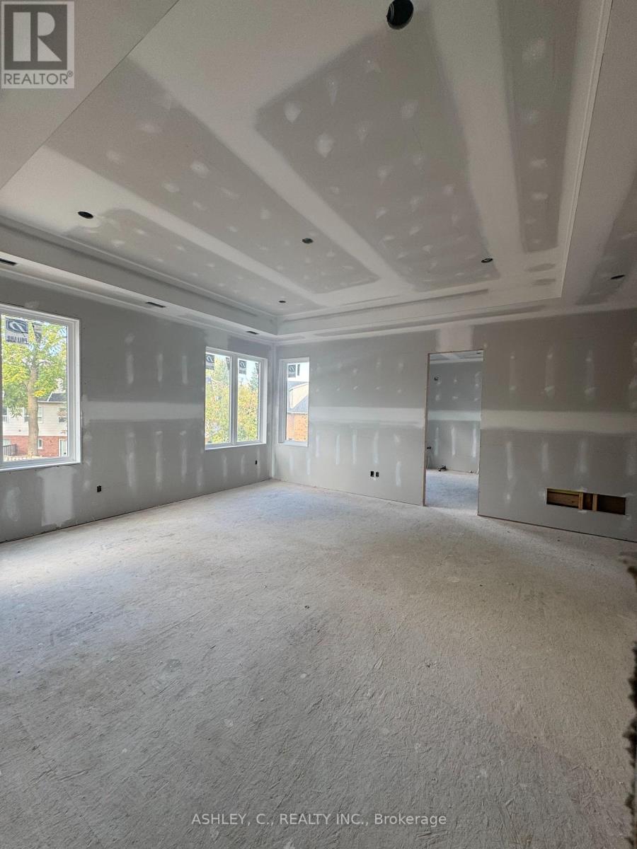 2574 Sharon Crescent, Mississauga (Erindale), Ontario  L5C 1Y8 - Photo 6 - W12428984