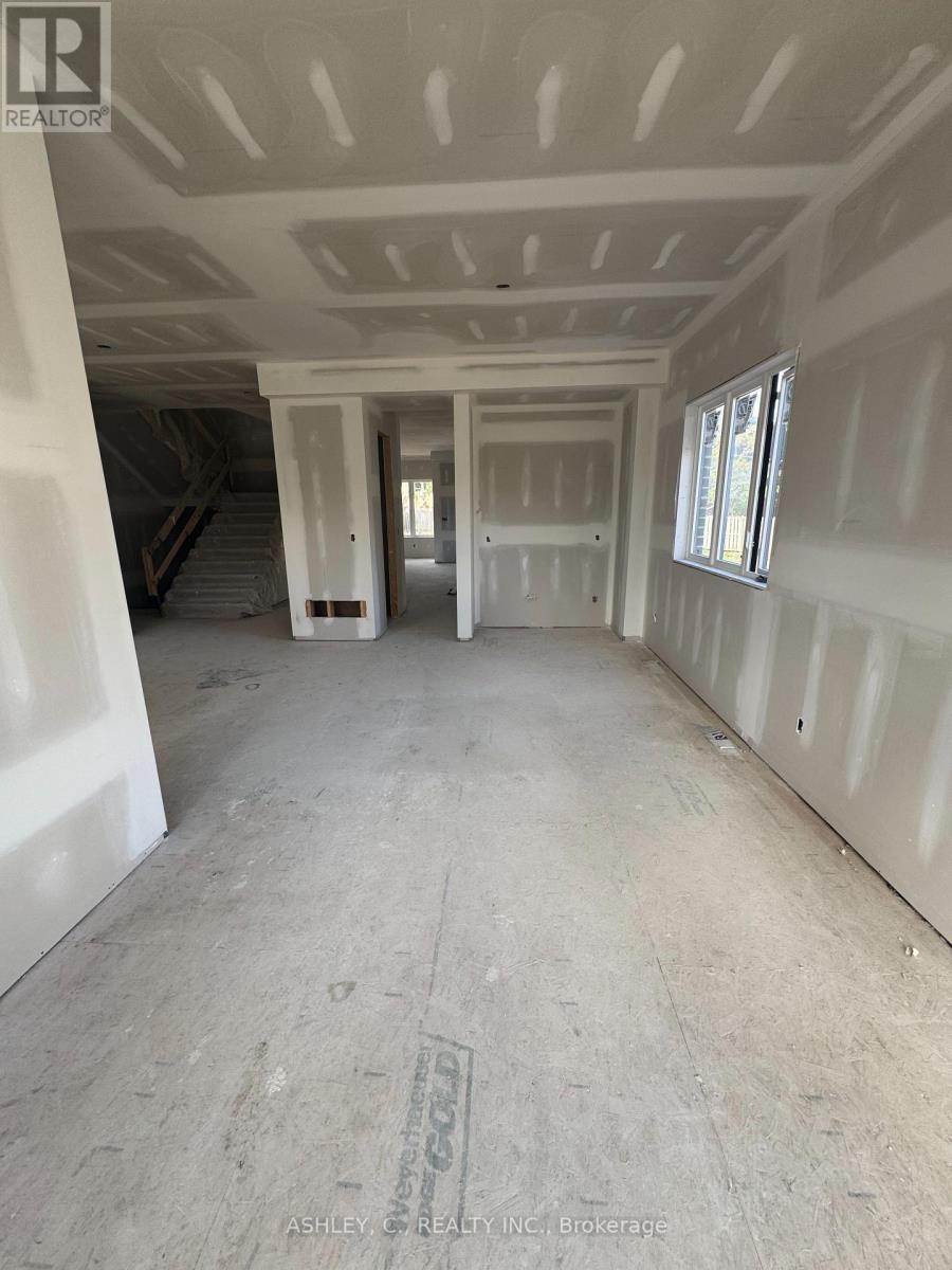 2574 Sharon Crescent, Mississauga (Erindale), Ontario  L5C 1Y8 - Photo 11 - W12428984