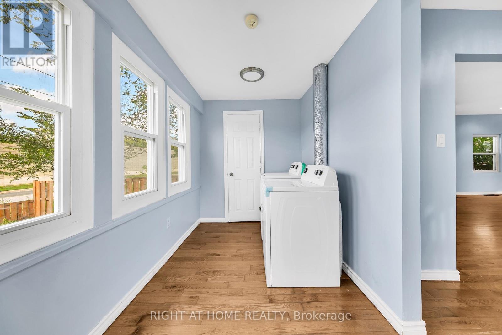 7 Maywood Avenue, St. Catharines, Ontario  L2R 1C4 - Photo 3 - X12433188