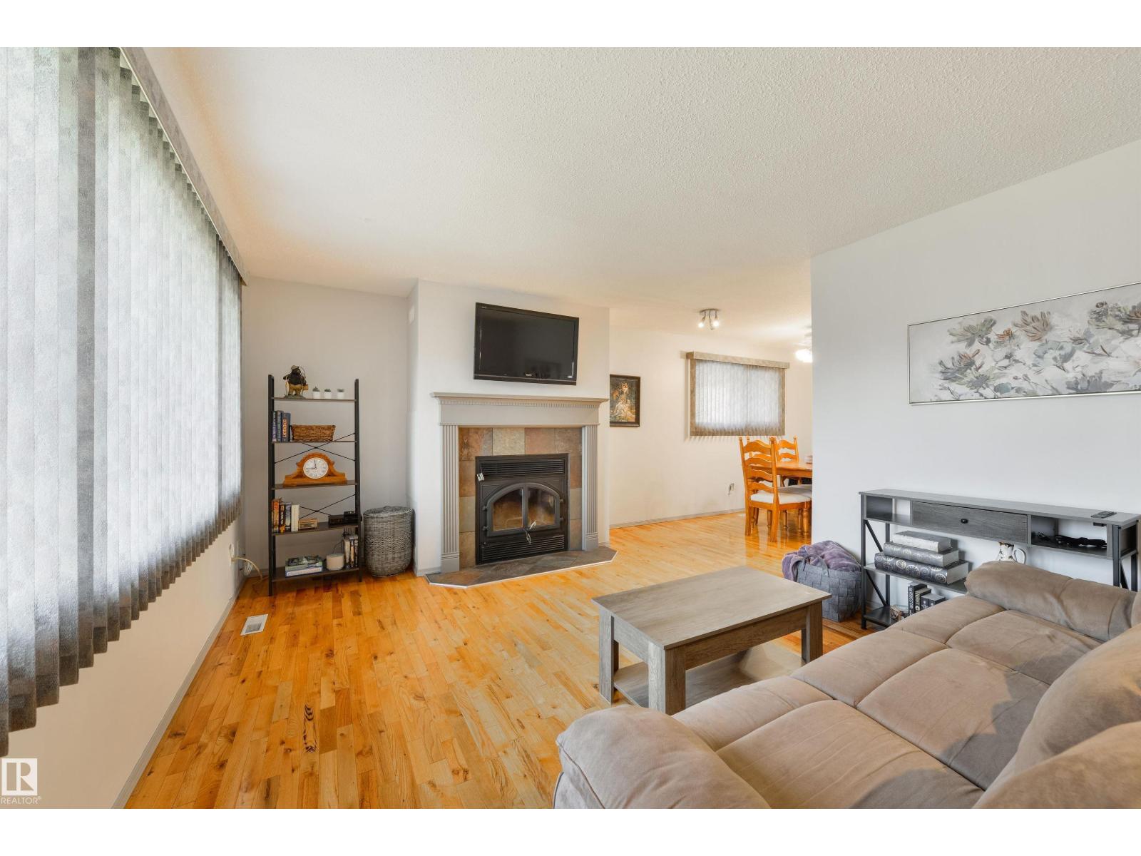 10524 35 Av Nw, Edmonton, Alberta  T6H 4Z5 - Photo 4 - E4460667