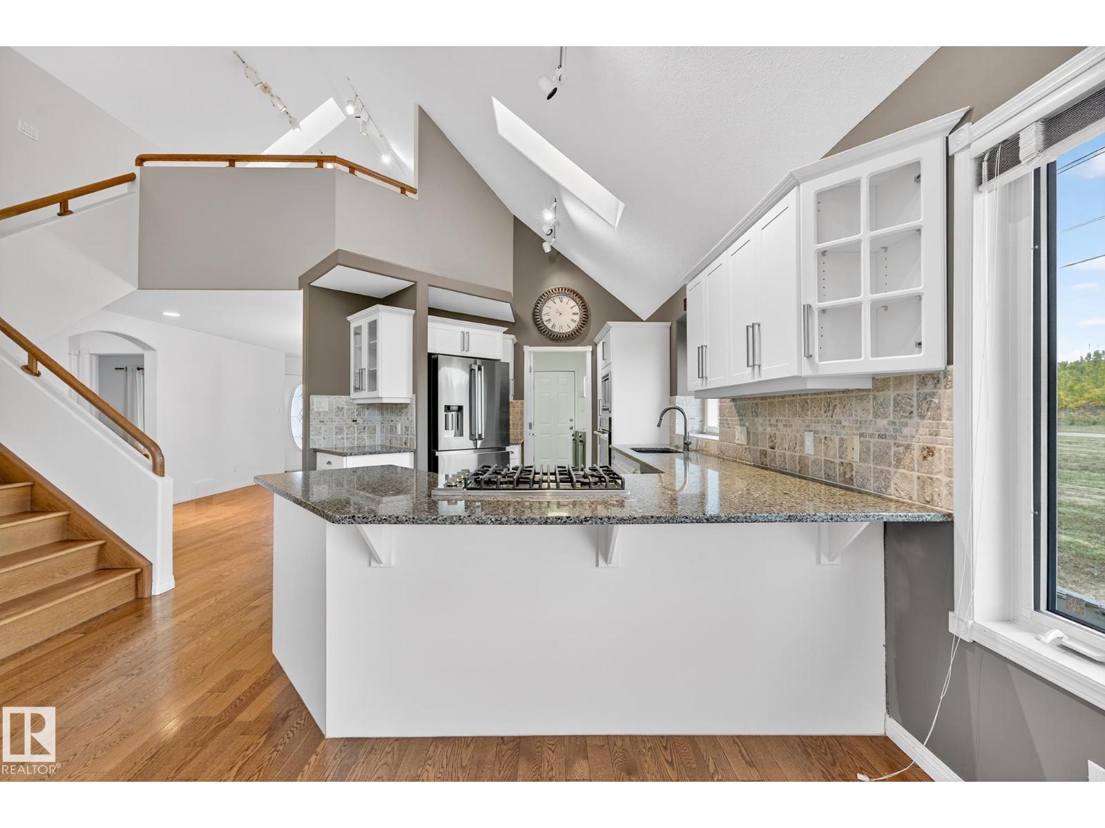 1085 Carter Crest Rd Nw, Edmonton, Alberta  T6R 2N2 - Photo 10 - E4460668