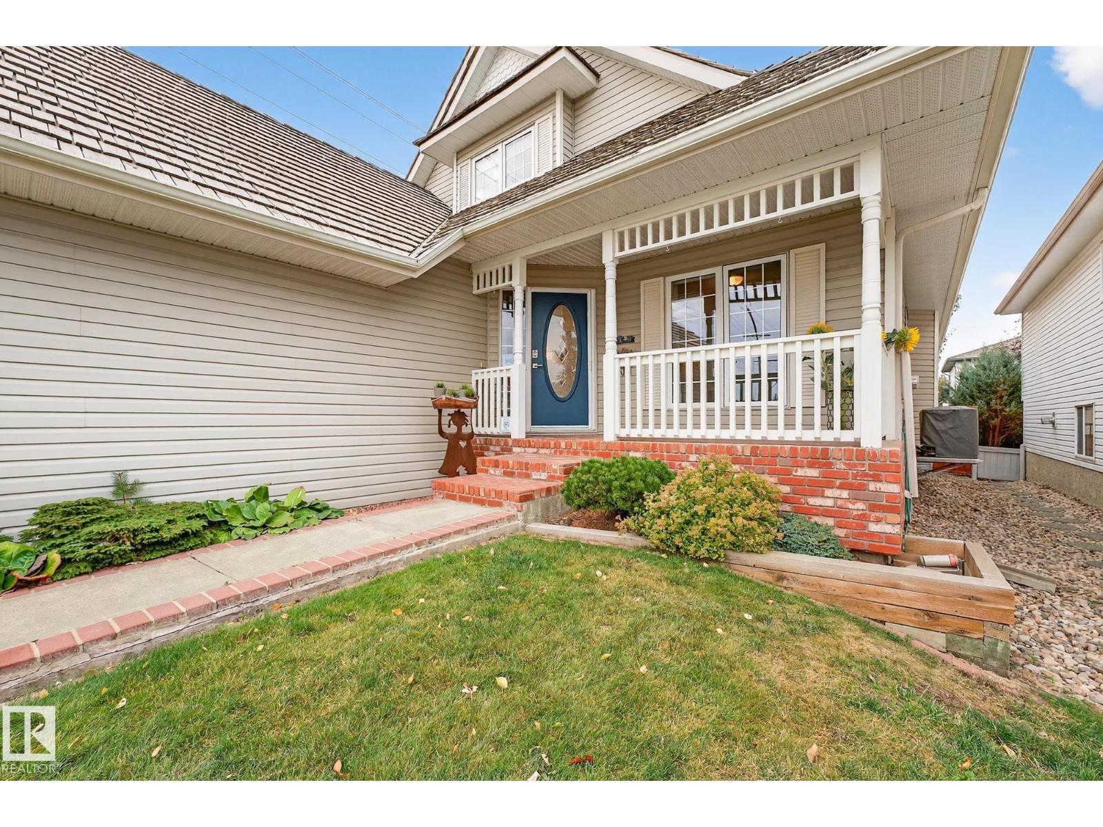 1085 Carter Crest Rd Nw, Edmonton, Alberta  T6R 2N2 - Photo 3 - E4460668